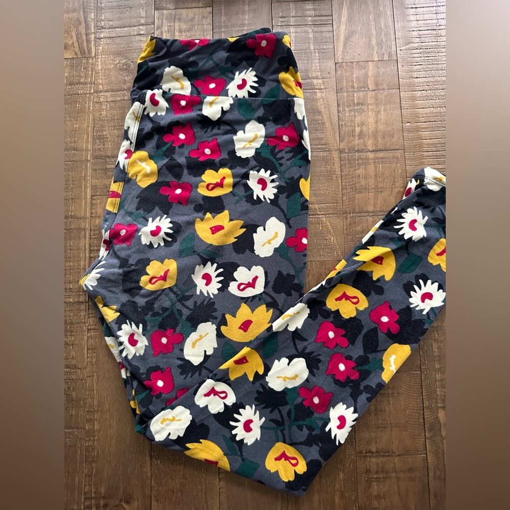 LULAROE FLORAL LEGGINGS TC